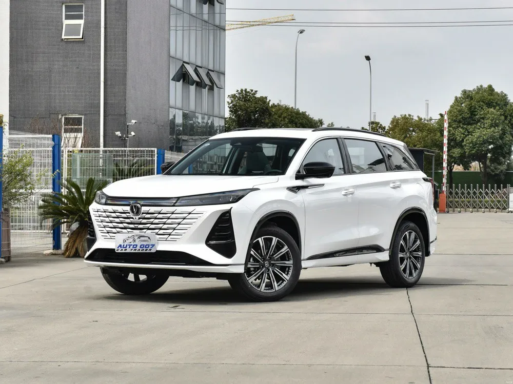 Changan CS75 Plus Petrol Tsheb